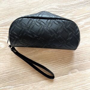 Oakley Women's Zippered Sunglasses Case